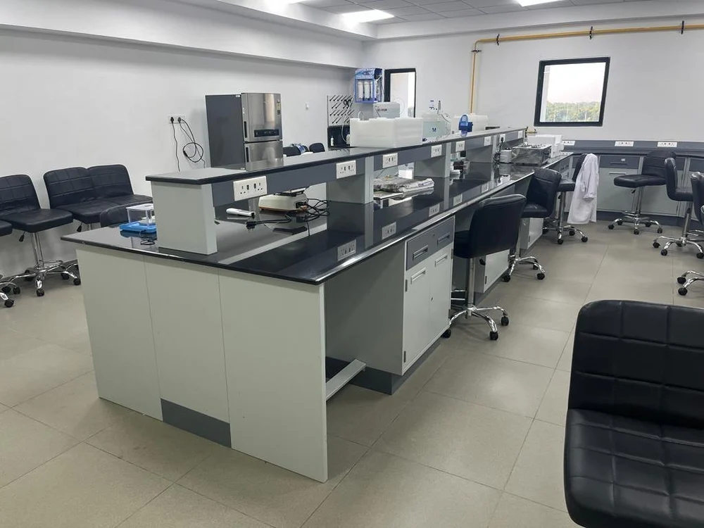 Lab Furniture in Thiruvananthapuram