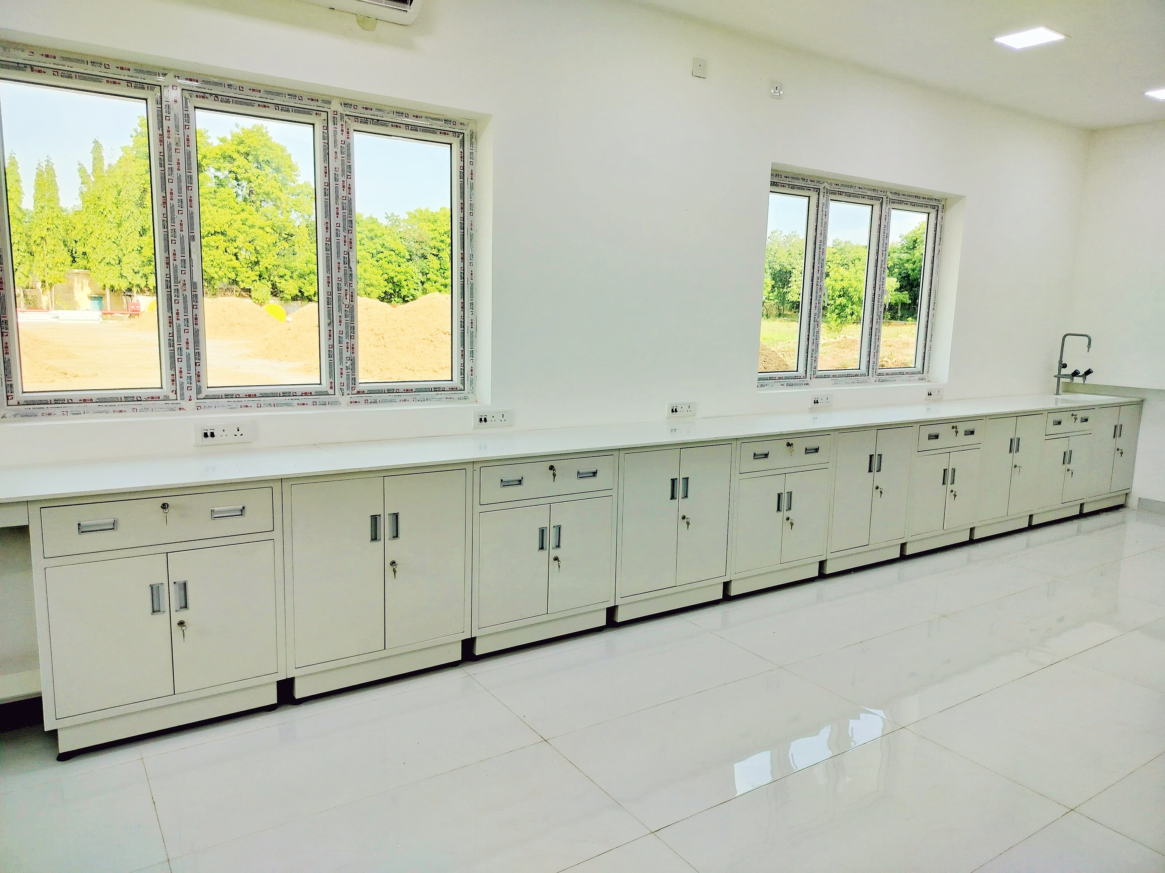 lab tables in coimbatore